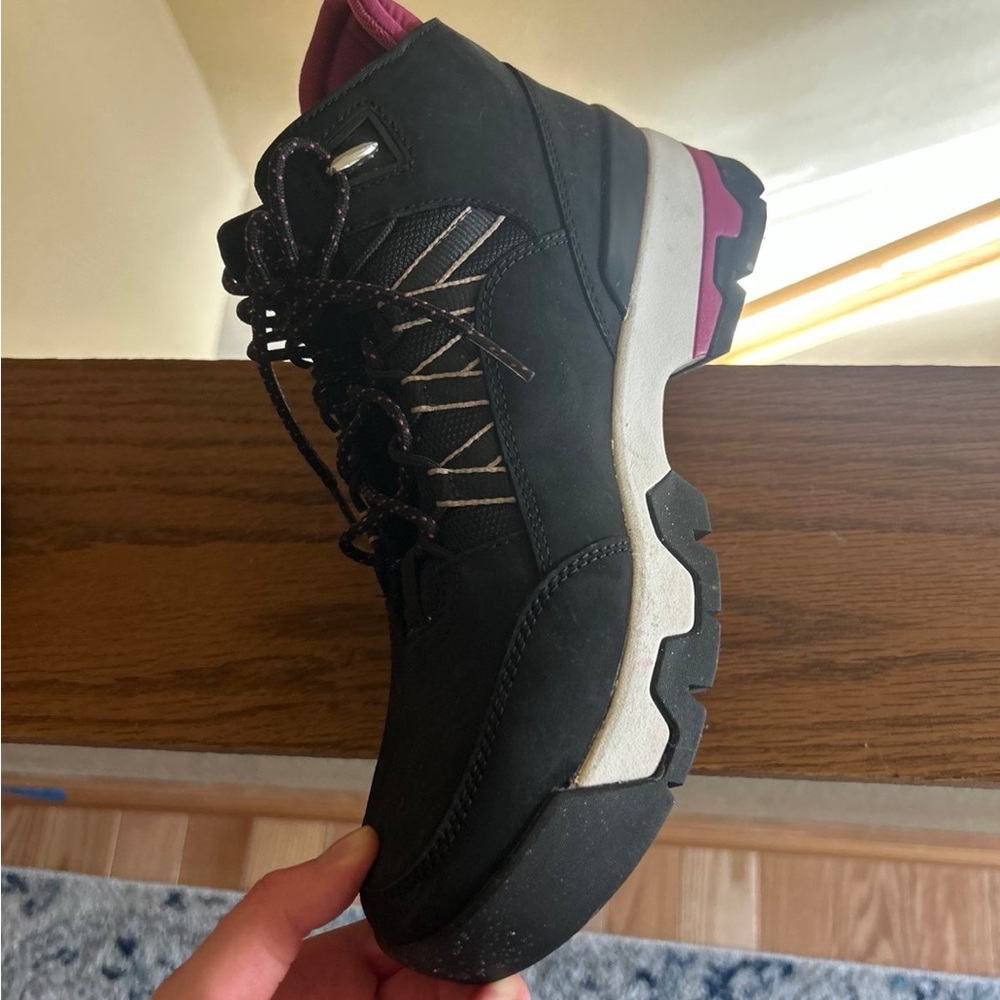 Women timberland boot size 8.5